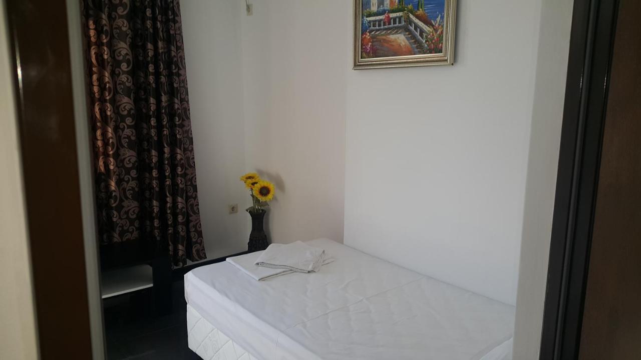 Central Beach Guest Rooms Burgaz Dış mekan fotoğraf