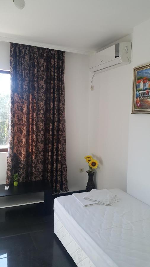 Central Beach Guest Rooms Burgaz Dış mekan fotoğraf